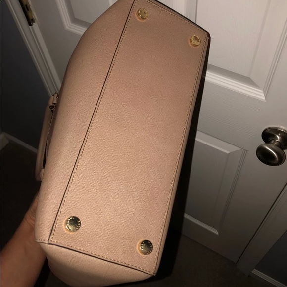 Michael Kors purse - Picture 5 of 5